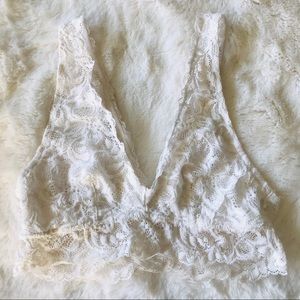Forever 21 Pretty White Lace Bralette